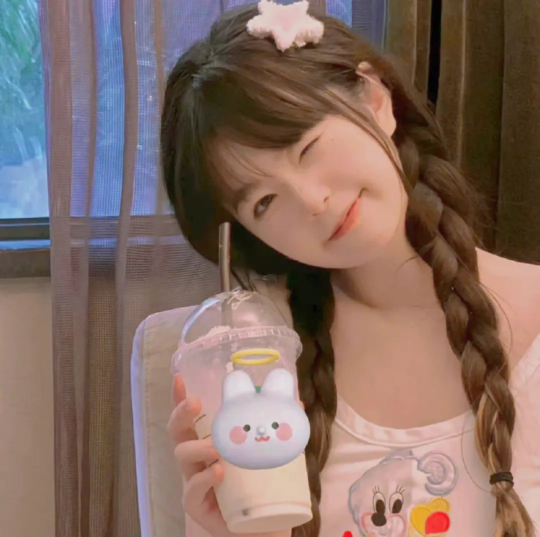 被迫联姻谢先生他笑成翘嘴了